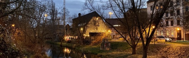 Schwemme bei Nacht